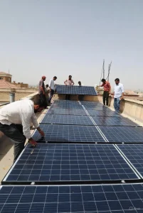راه اندازی برق خورشیدی